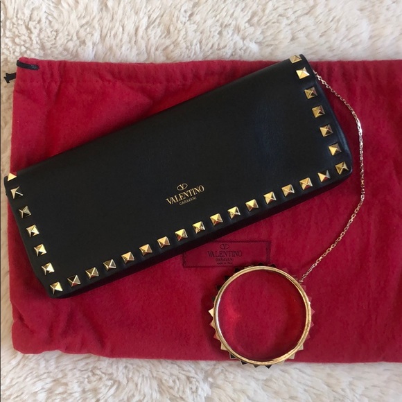 bracelet clutch